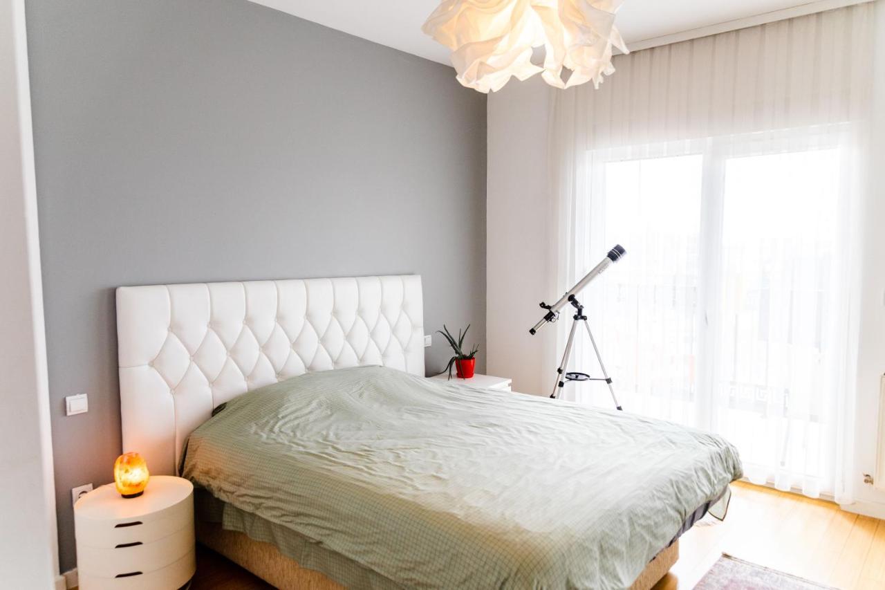 Modern Apartment With A View Feels Like Home Приштина Экстерьер фото