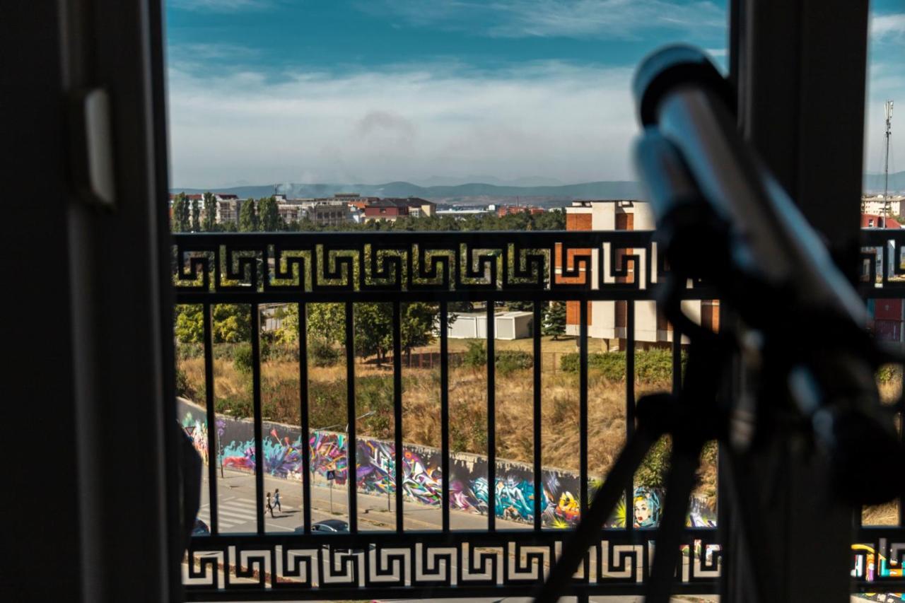 Modern Apartment With A View Feels Like Home Приштина Экстерьер фото